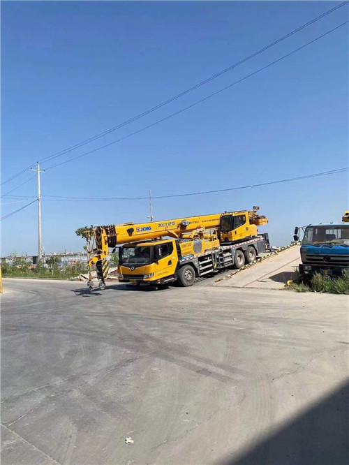 奇台县吊车作业时，可能会产生哪些额外收费项目？